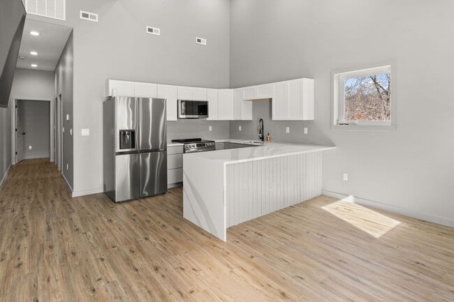 Building Photo - 2 Bedroom Shouse in Osage Beach