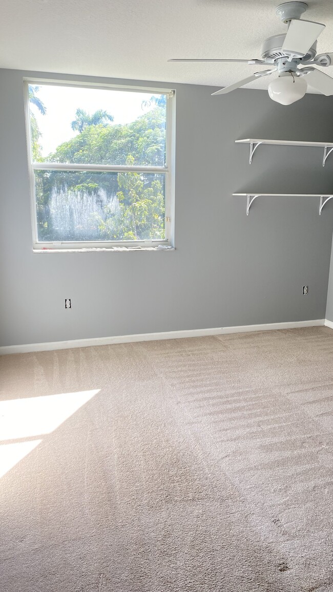 Building Photo - 9814 Shepard Pl