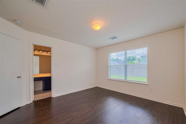 Building Photo - 3514 Garrison Run Dr