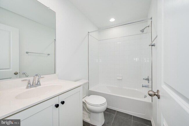 Building Photo - 24 Armistead Pl