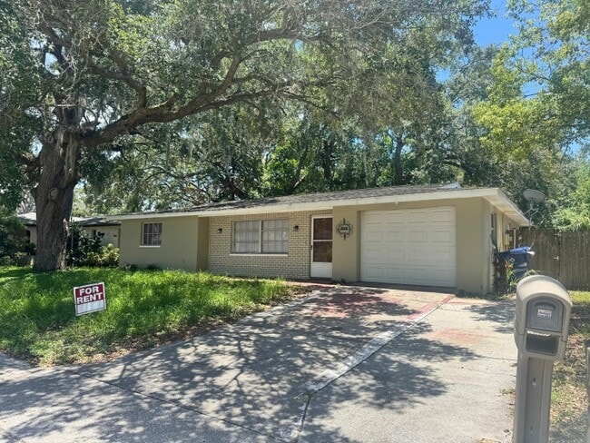 Building Photo - 7226 San Salvadore Dr