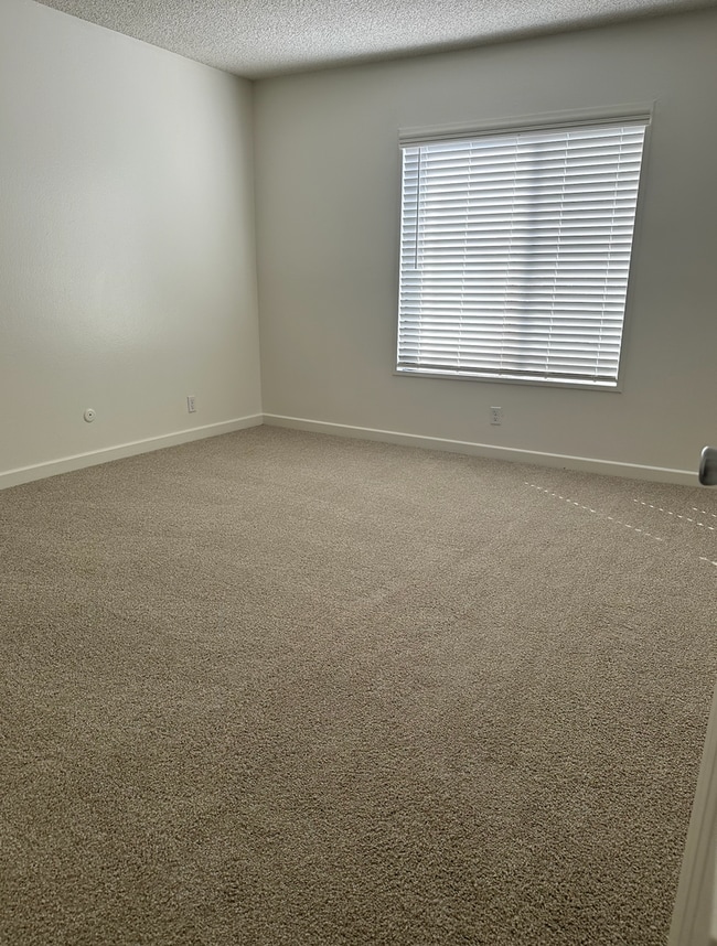 Building Photo - Available now | 1 Bedroom - 1 Bathroom |  Condo in Colton!