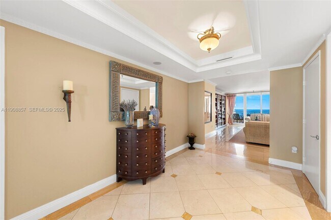 Building Photo - 781 Crandon Blvd