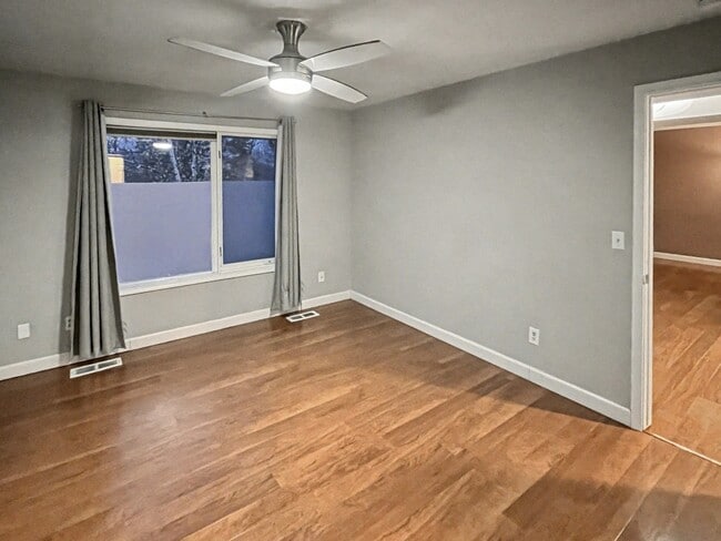 Building Photo - 7252 Foxridge Cir