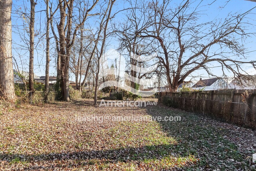 Building Photo - 212 E Bowne Blvd