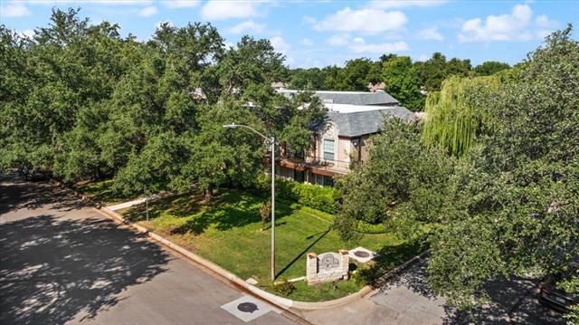 Building Photo - 4100 Ridglea Country Club Dr