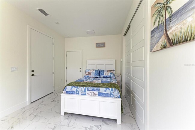 Building Photo - 7161 Manasota Key Rd