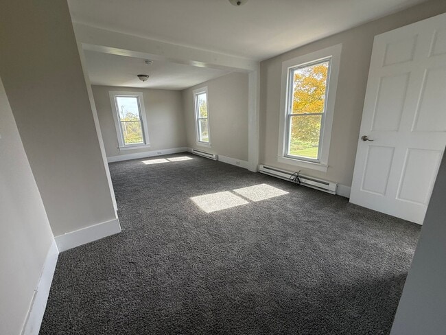 Building Photo - Amazing Remodeled Farm Home