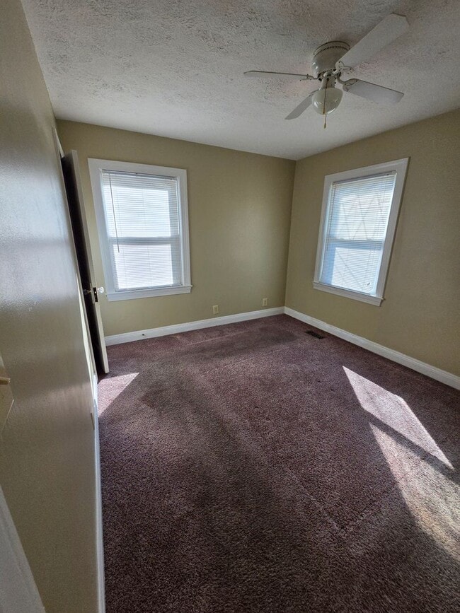 Building Photo - 1091 Bicknell Ave