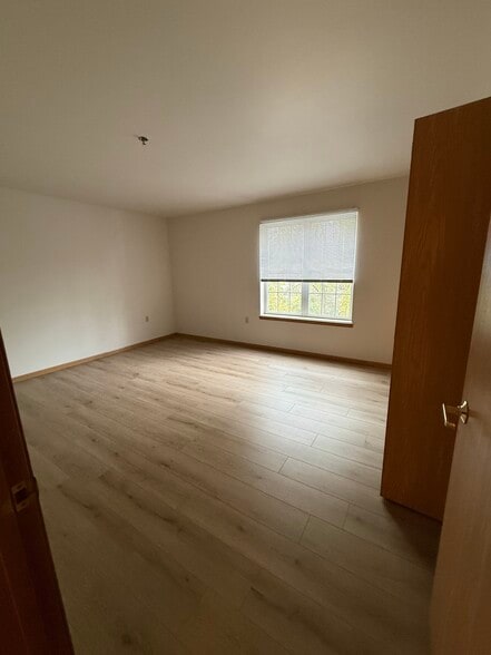 Building Photo - 205 Kearney Way