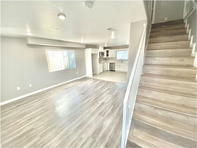 Building Photo - BROADWAY(10617)