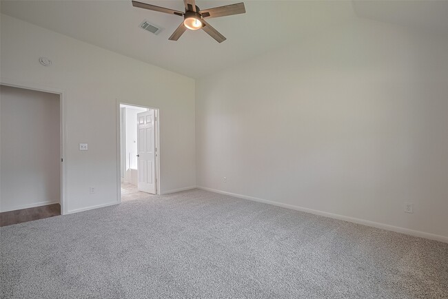 Building Photo - 3223 Candlepine Dr