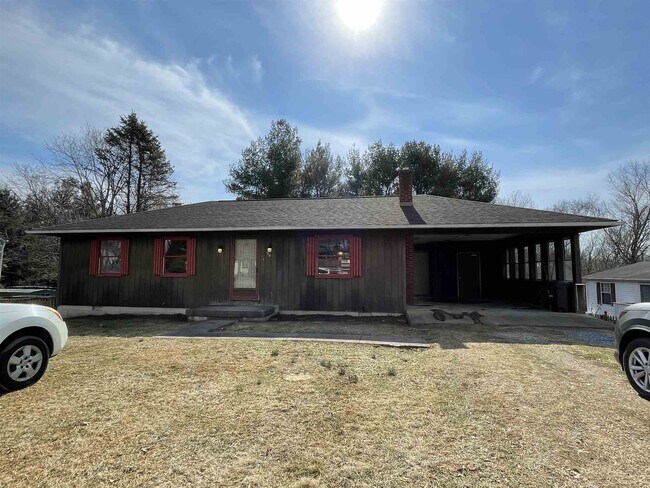 Building Photo - 154 Trenton Ave