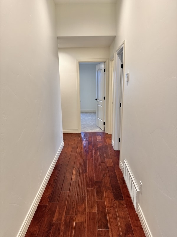 Building Photo - 14328 S Log Home Ln