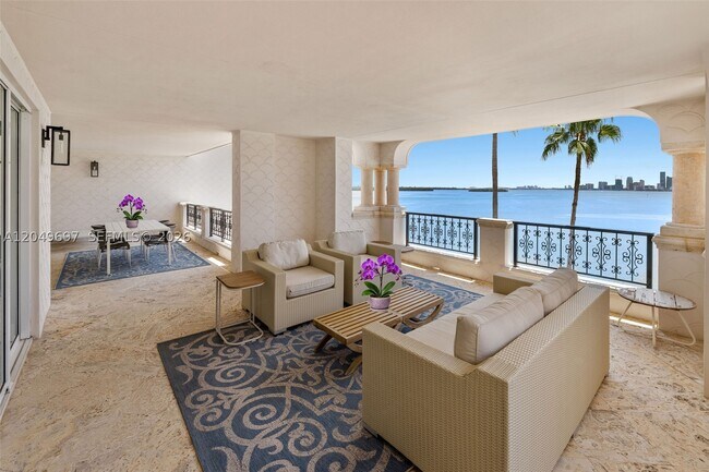 Building Photo - 5245 Fisher Island Dr