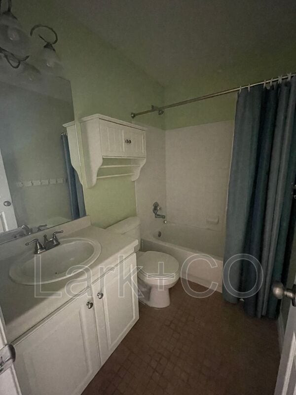 Building Photo - 9350 Cove Creek Dr