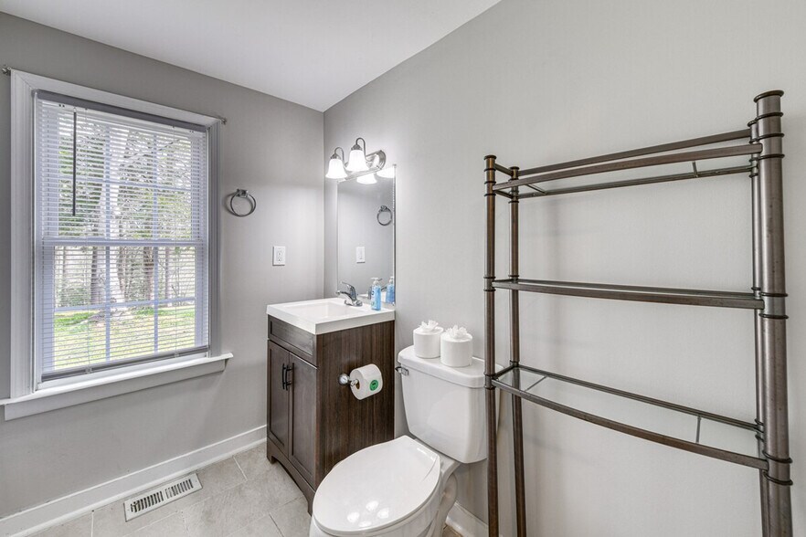 Building Photo - 2640 Chickahominy Rd