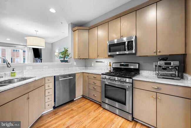 Building Photo - 2614 Lighthouse Ln