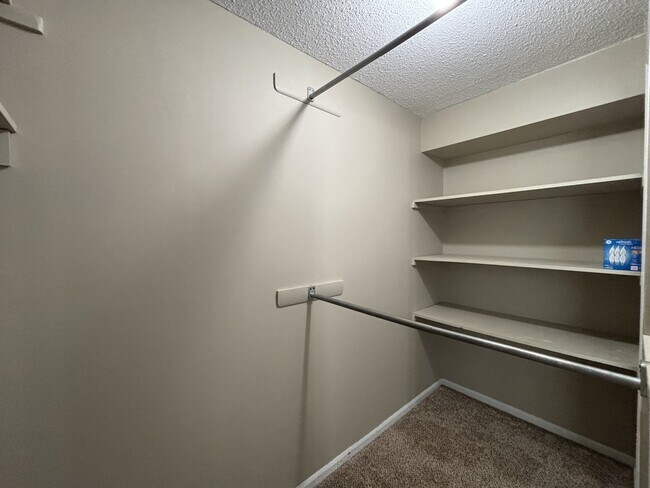 Building Photo - 114 N Carrie St