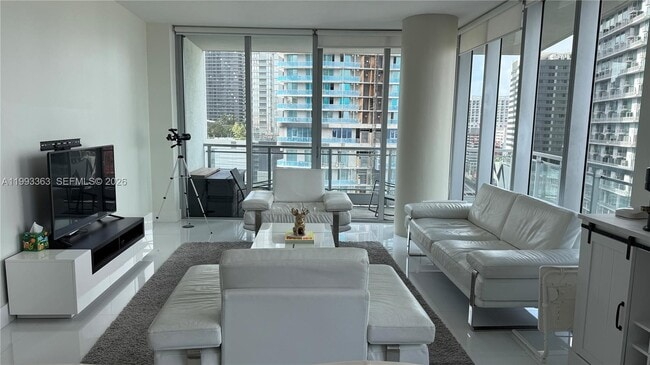 Building Photo - 92 SW 3rd St