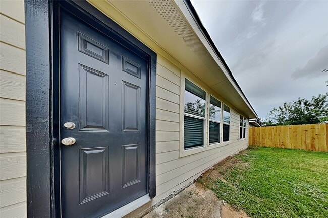Building Photo - 19434 Buckland Park Dr