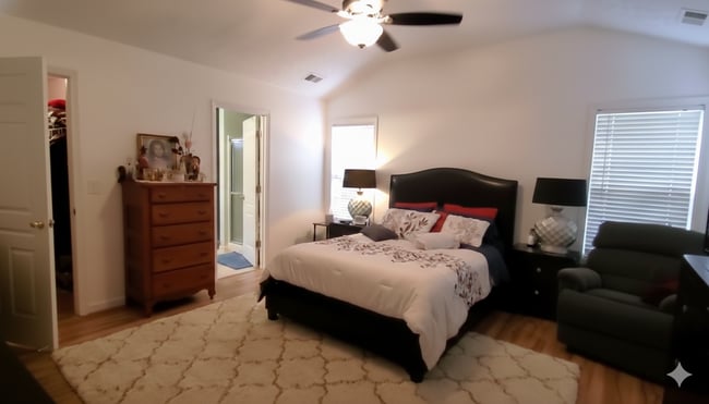 Building Photo - 401 Redwood Trail