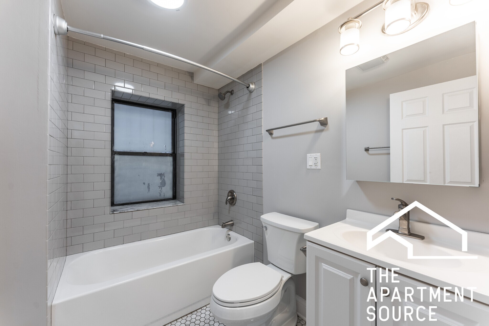 Building Photo - 5746 N Winthrop Ave