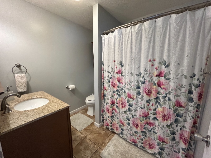 Building Photo - 40020 Selos Rd