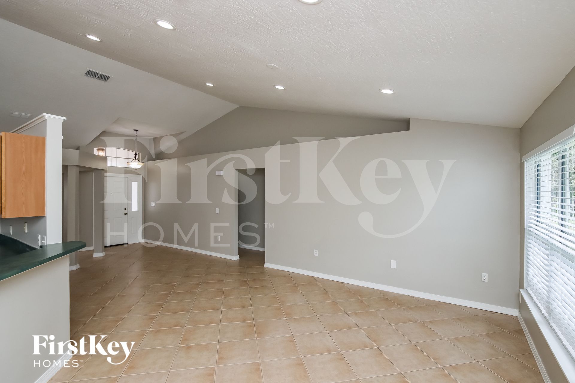 Building Photo - 374 Stendal Rd NW