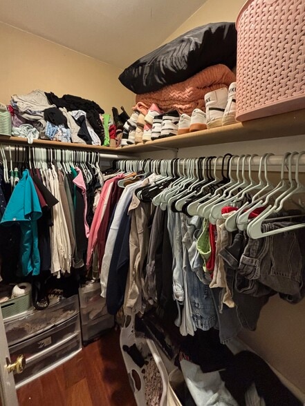 Building Photo - 8 Grove St