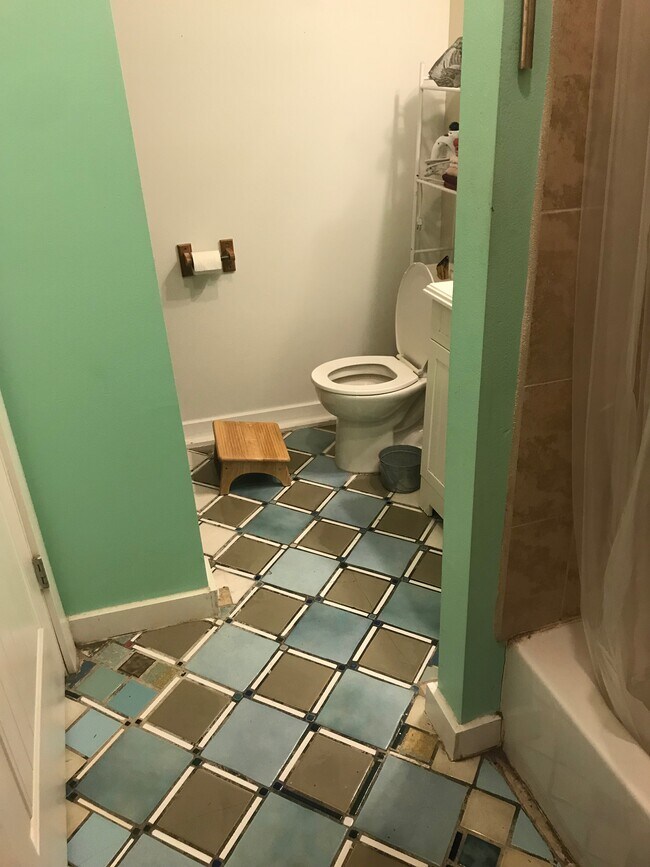 Building Photo - Fairmount