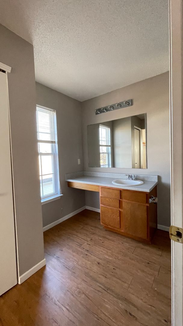 Building Photo - Perfect Blend of Space & Function – 2-Story with Office
