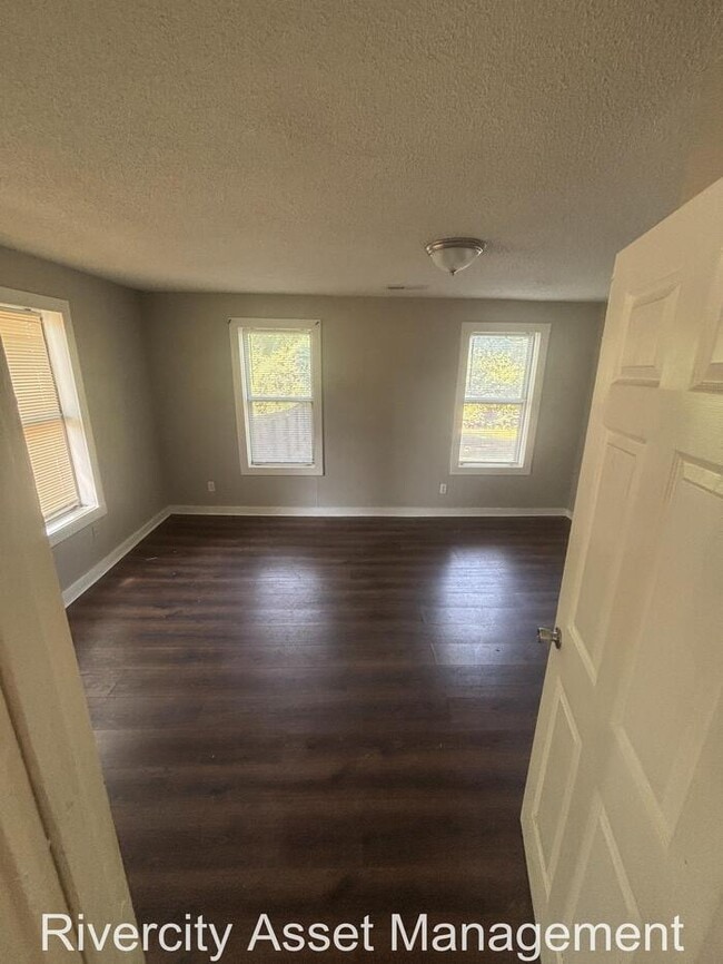 Building Photo - Rare Gem Ready For Move In!!!!! Section 8 ...
