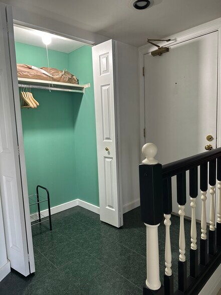Entry closet. - 174 Hemingway Ct