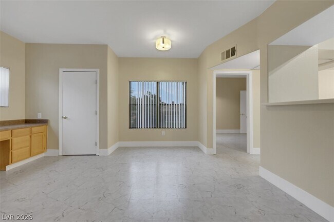 Building Photo - 45 Maleena Mesa St