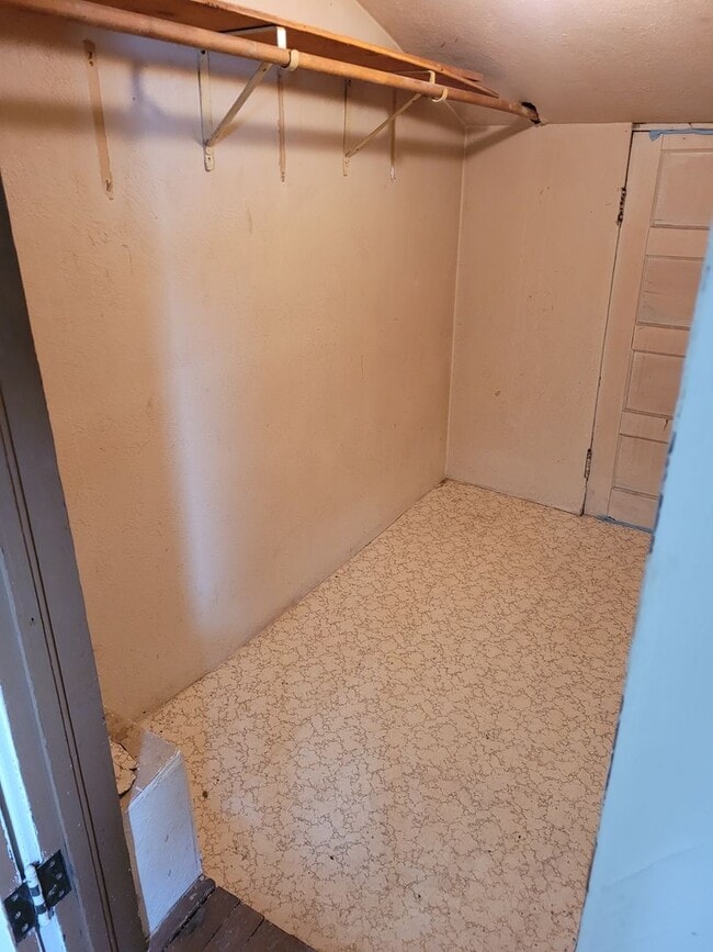 Building Photo - JGOFF Washington