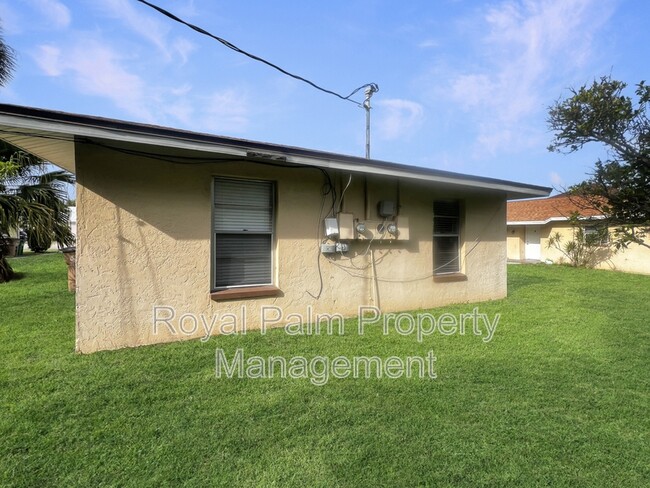 Building Photo - 328 Cape Coral Pkwy W