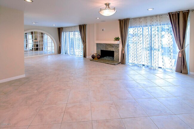 Building Photo - 2399 Windward Cir