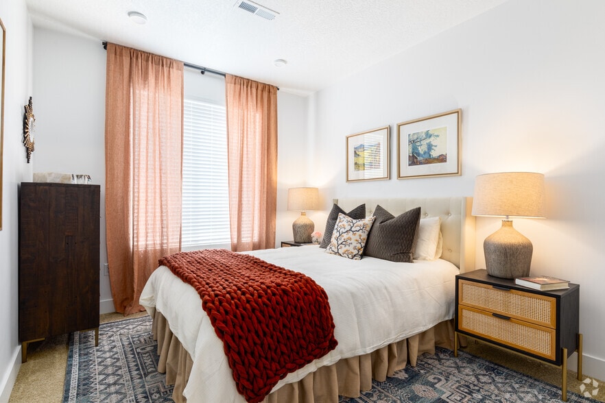 Primary Photo - Senior Living on Washington