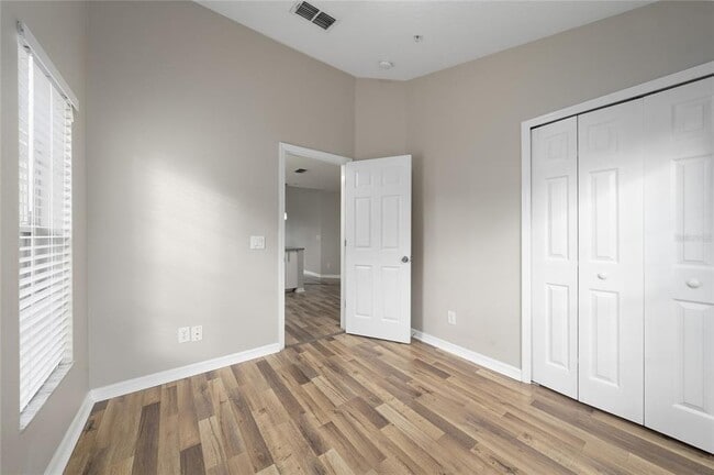 Building Photo - 10109 Regent Park Dr