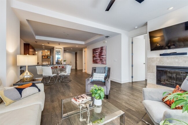 Building Photo - 1505 Elm St