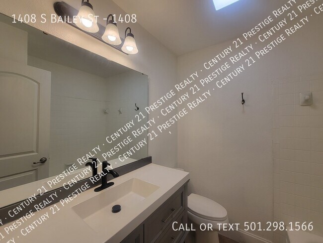 Building Photo - 1408 S Bailey St
