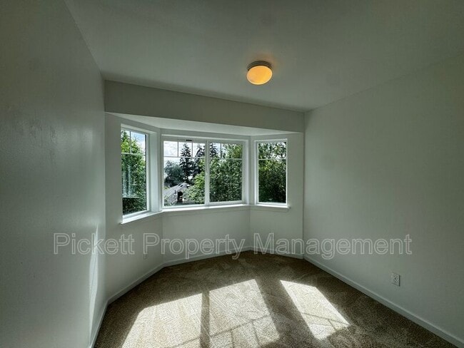 Building Photo - 1220 Audrey Ave