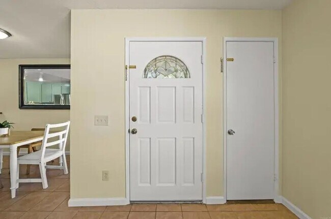 Building Photo - Your Next San Diego Home Is Waiting For You