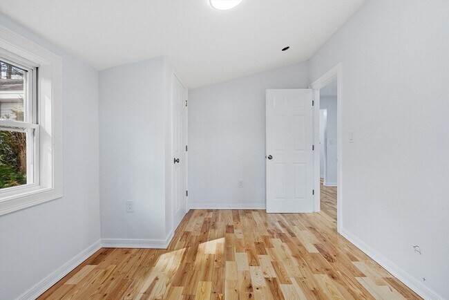 Building Photo - 382 West Main Street