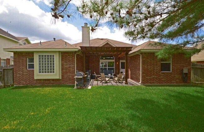 Building Photo - 21114 Albany Park Ln