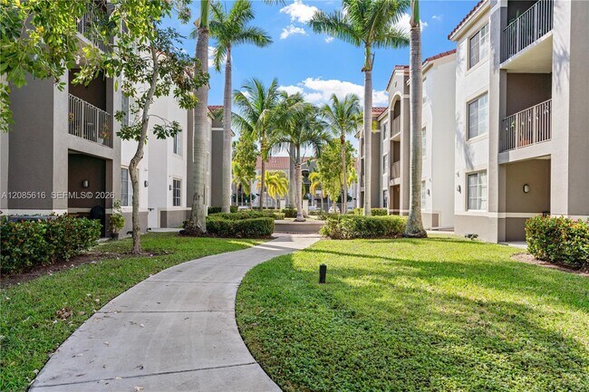 Building Photo - 6821 SW 44th St