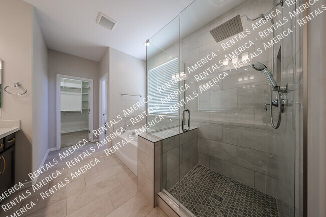 Building Photo - 11128 S 54th Ln