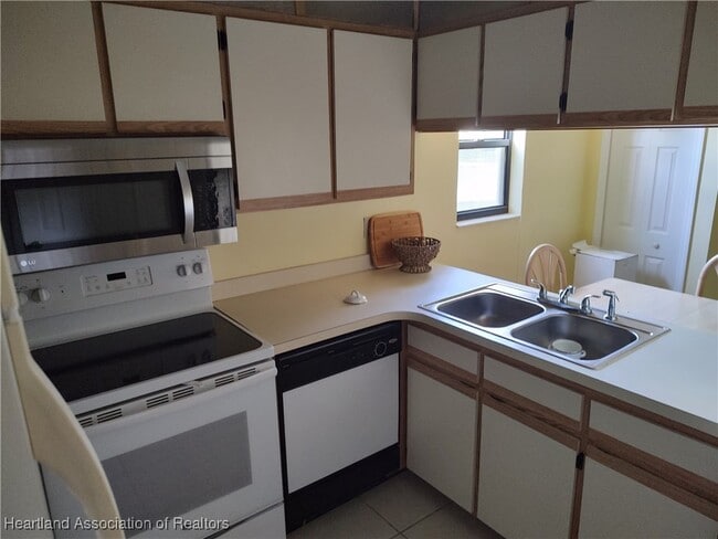 Building Photo - 216 Duane Palmer Blvd