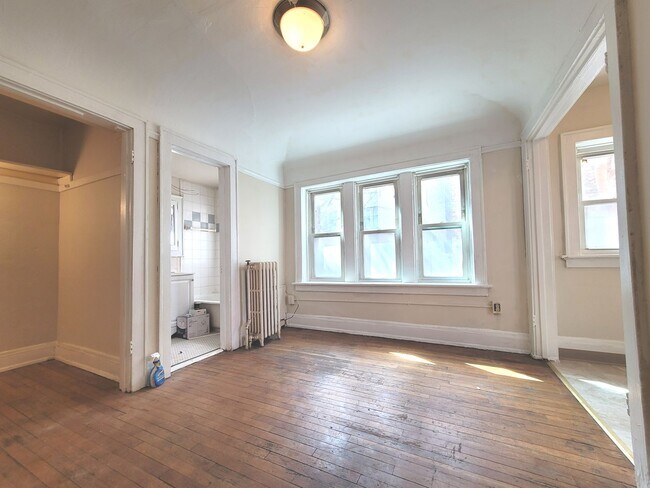 Interior Photo - 1315 Cass